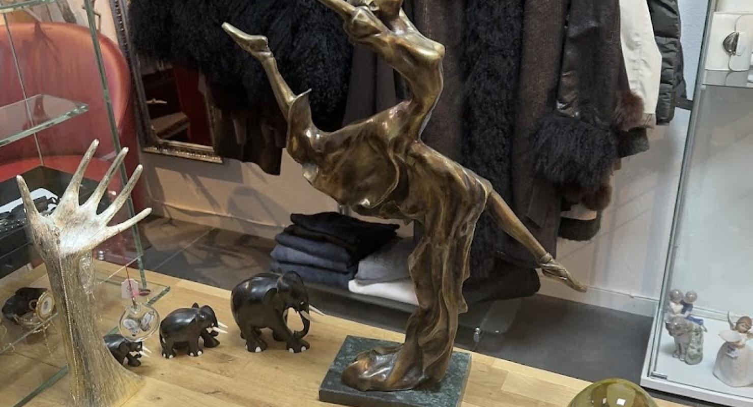 fasion2art - Second-hand Clothing in Basel-Stadt