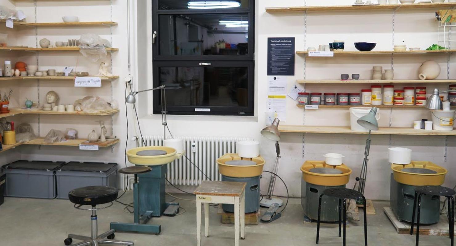 MacherSchaft Aktienmühle - öffentliche Werkstatt & Atelier - Second-hand Clothing in Basel-Stadt