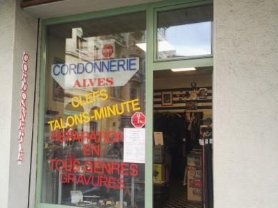 Cordonnerie Alves - Second-hand Clothing in Geneva