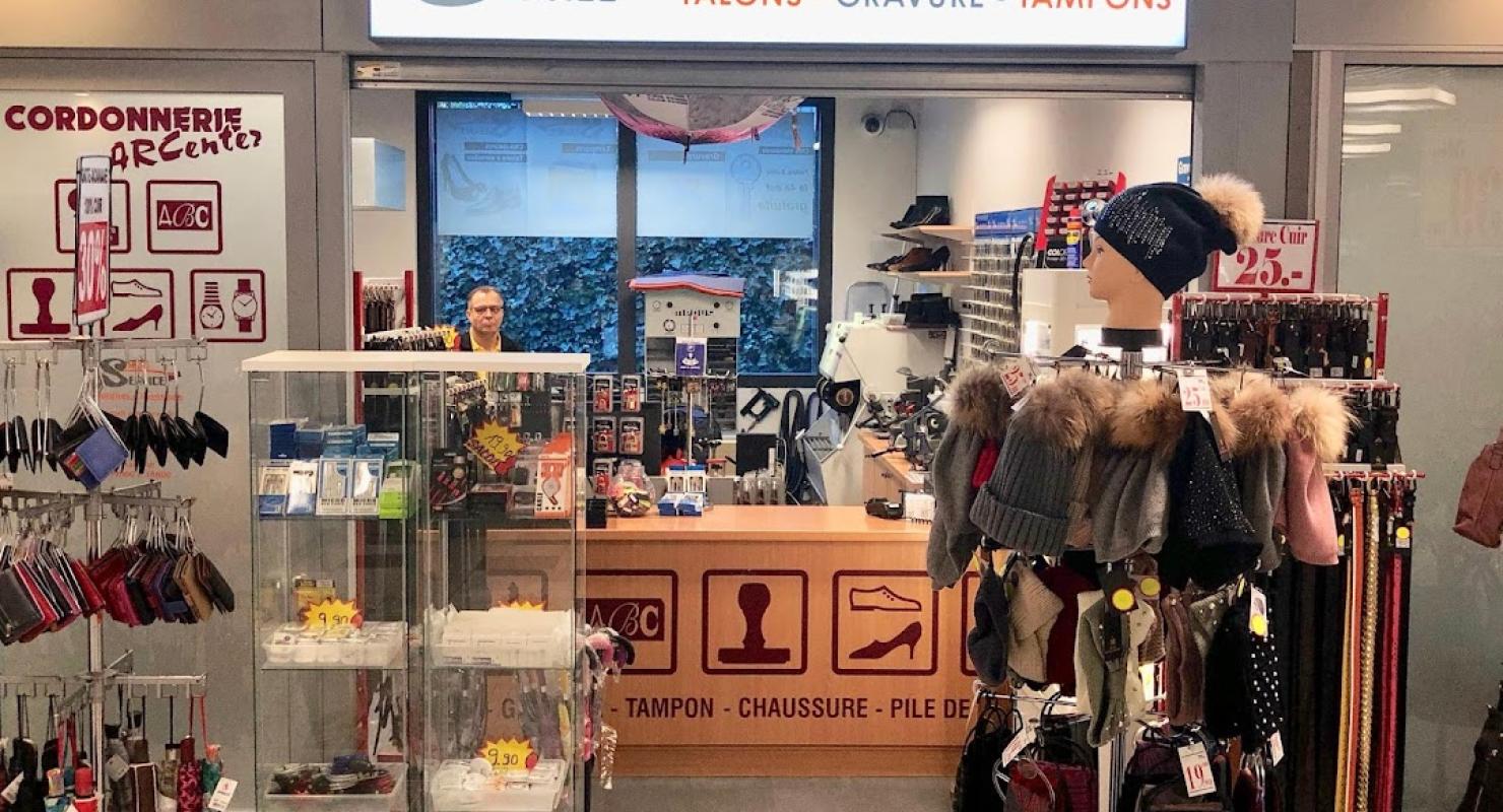 Sabo Service - Cordonnerie Genève - Vêtements de seconde main in Genève