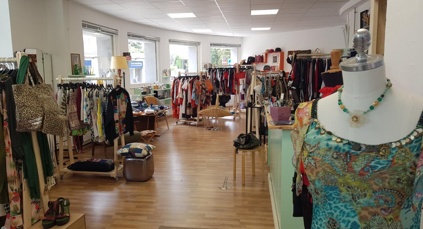 Point Rouge Caritas - Vêtements de seconde main in Genève