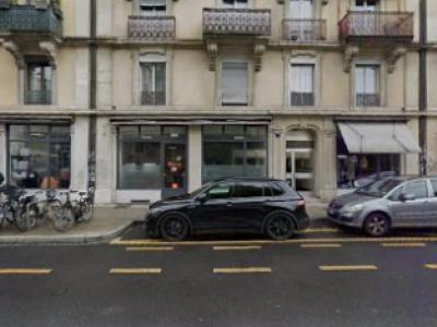 Paola - Upcycled Fashion in Geneva