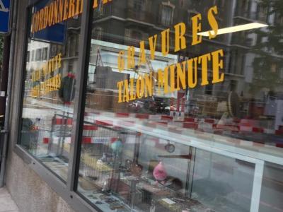 Cordonnerie Principale à la Bonne Clé - Second-hand Clothing in Geneva