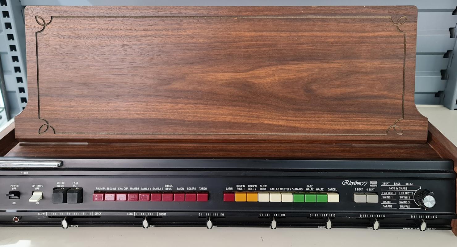 Cashexpress - Second-hand Clothing in Geneva