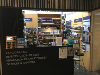 MISTER MINIT - Second-hand Clothing in Geneva