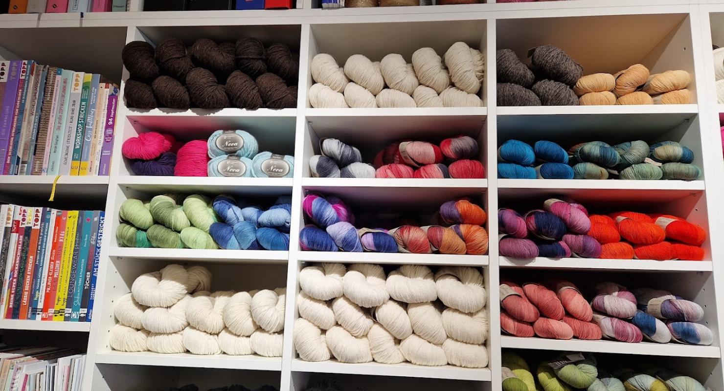 Onza per Onza Claudia Geisler - Second-hand Clothing in Grisons