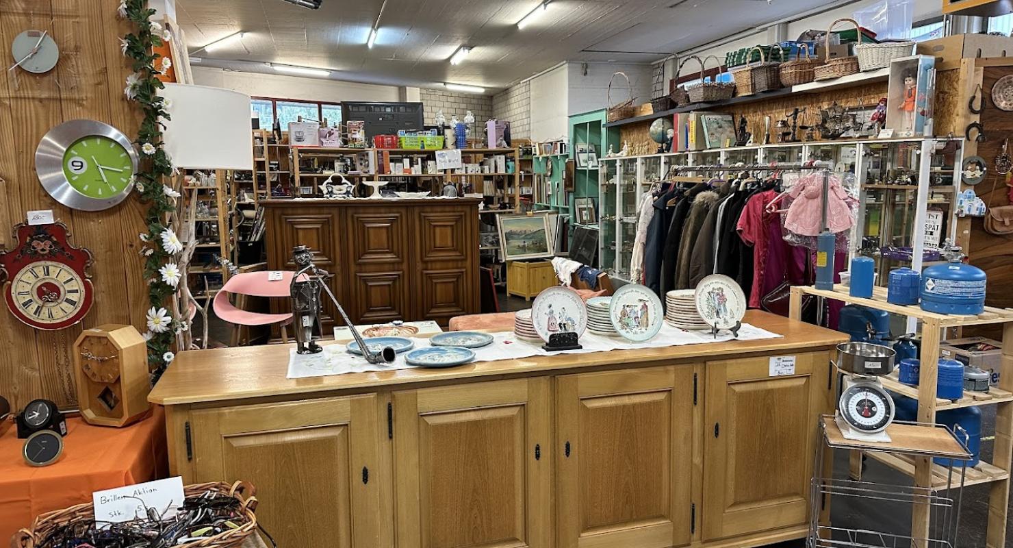 HIOB Grossbrockenstube Secondhand - Second-hand Clothing in Grisons