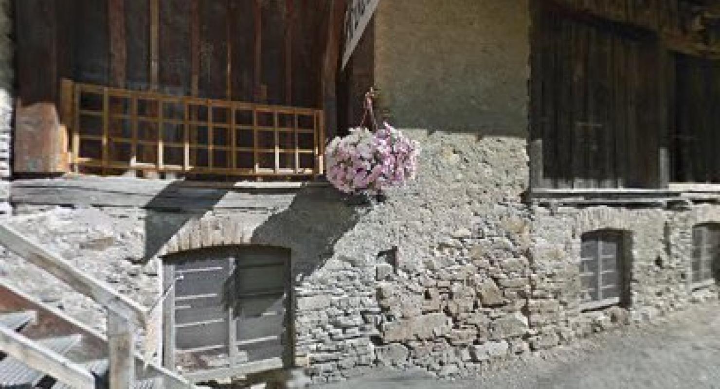 Brocki Hüsli - Second-hand Clothing in Grisons