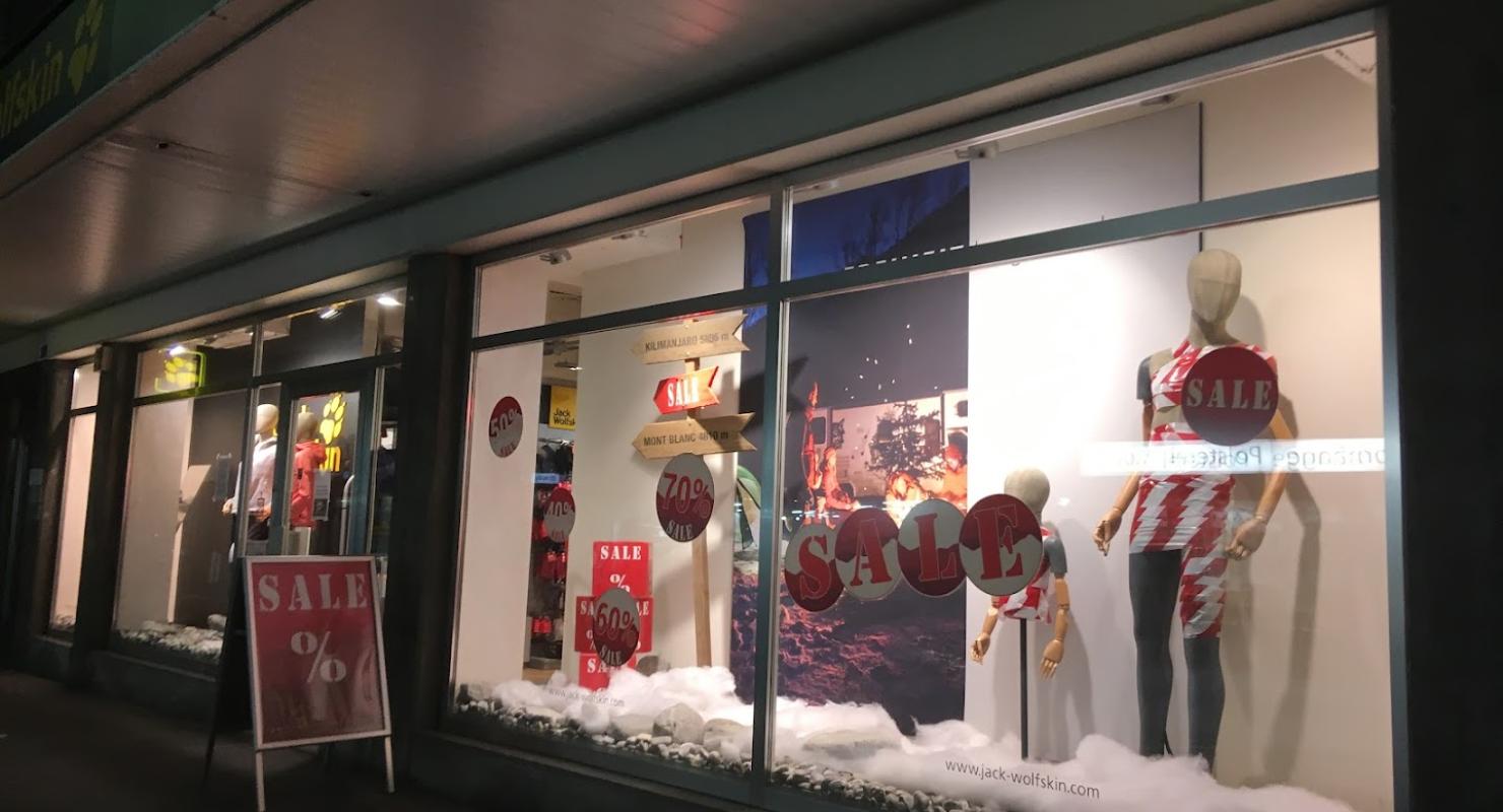 Jack Wolfskin Store - Second-hand Clothing in Grisons