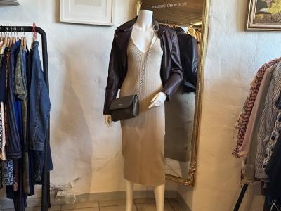 Boutique Trois Quart - Second-hand Clothing in Jura