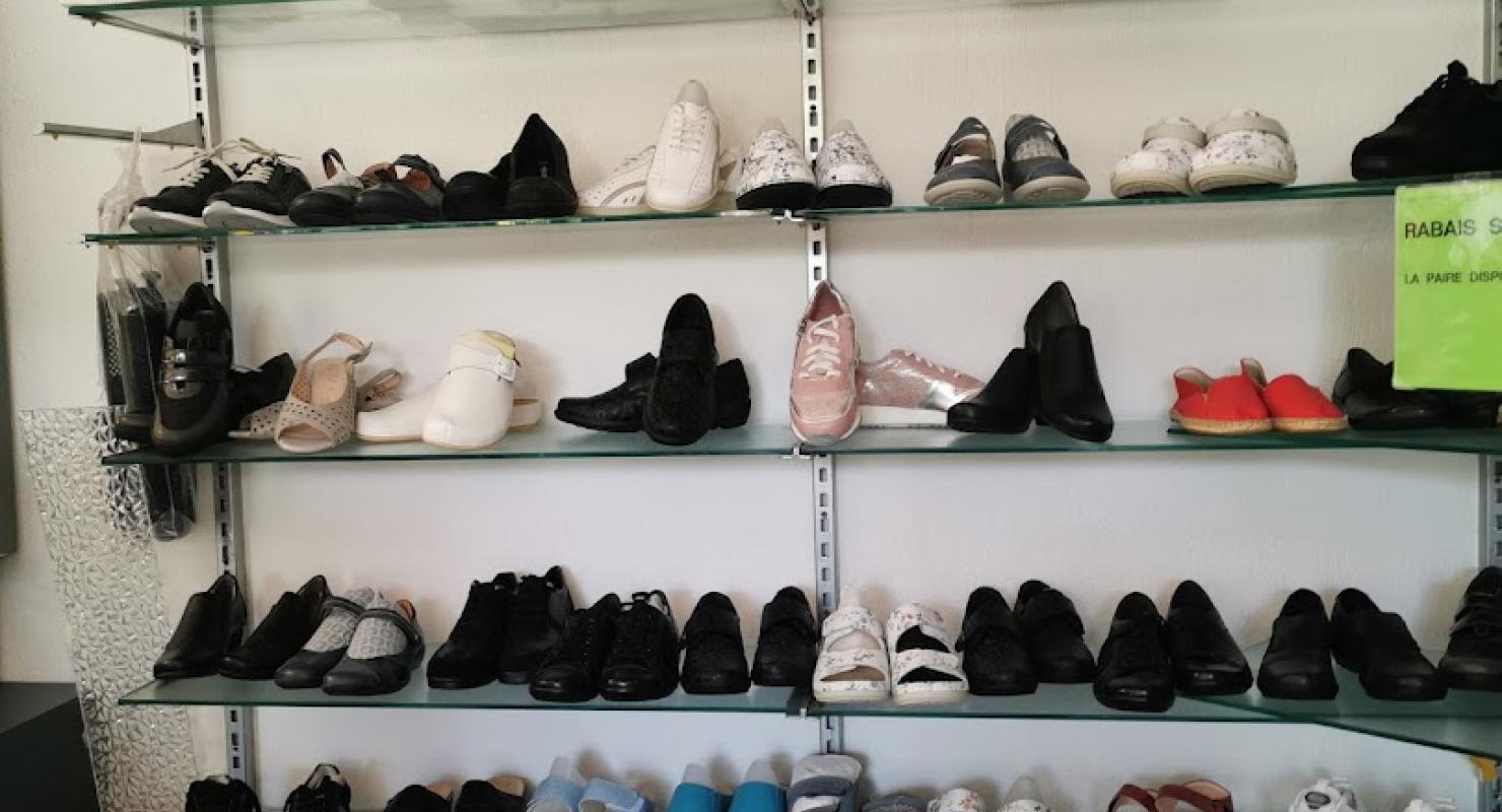 Cordonnerie Gomes - Second-hand Clothing in Jura