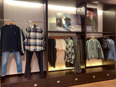 WE Fashion Stans - Bitzistrasse - Second-hand Clothing in Nidwalden