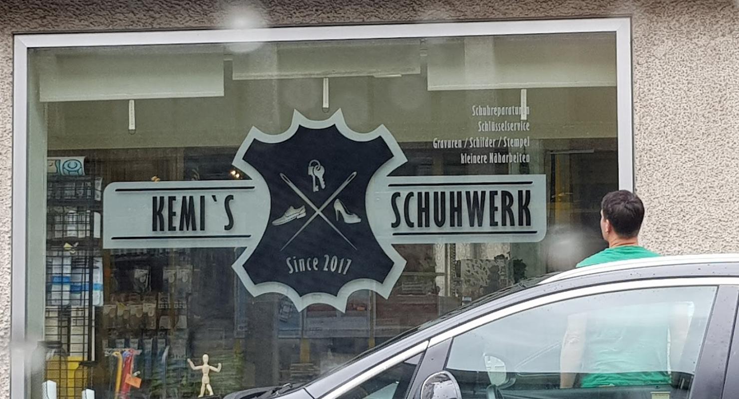 Mrs. Miriam Roncarati - Second-hand Clothing in Thurgau