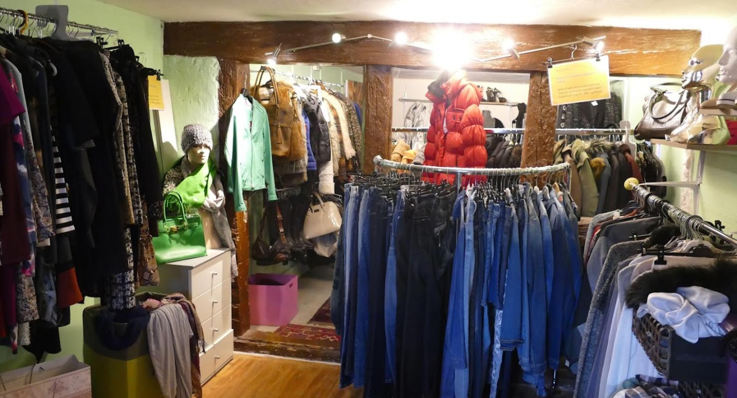 Secondo - Second-hand Clothing in Aargau