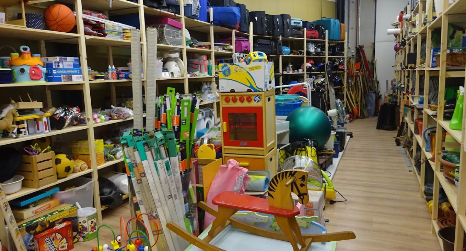 HIOB Grossbrockenstube Secondhand - Abbigliamento di seconda mano in Vallese