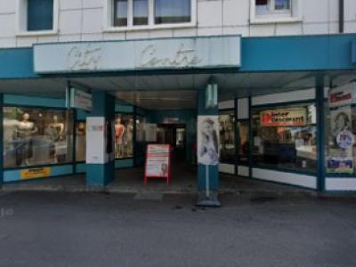 Mr. Santiago Styliste Andrade - Upcycled Fashion in Valais