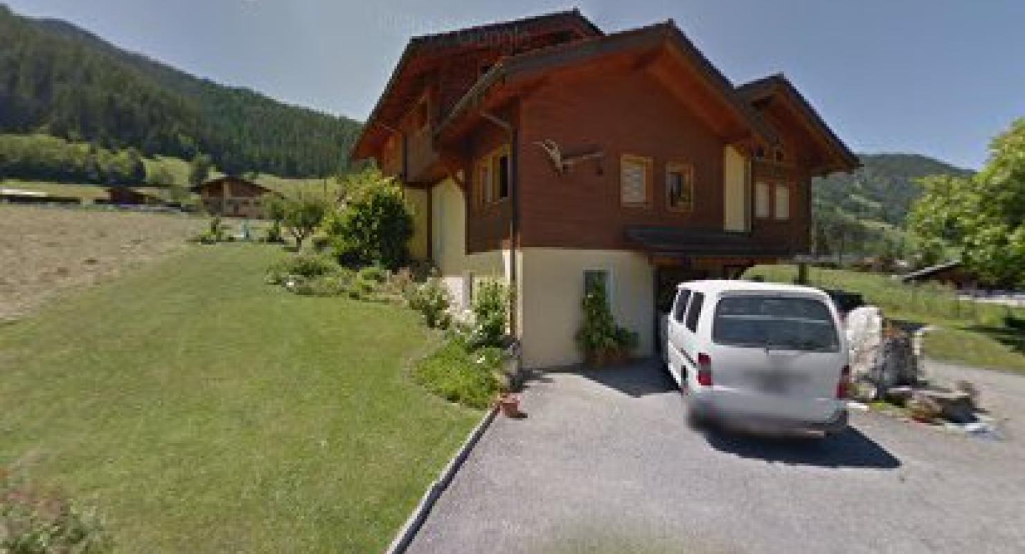 Mrs. Marie-Madeleine Deslarzes Tailleur - Upcycled Fashion in Valais