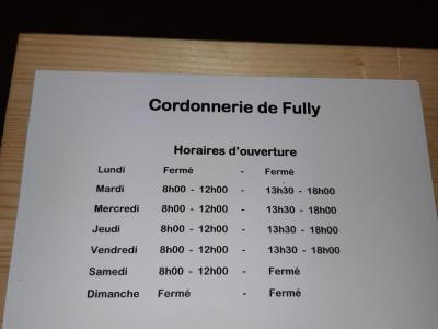 Cordonnerie de Fully - Mikael Grezet - Second-hand Clothing in Valais