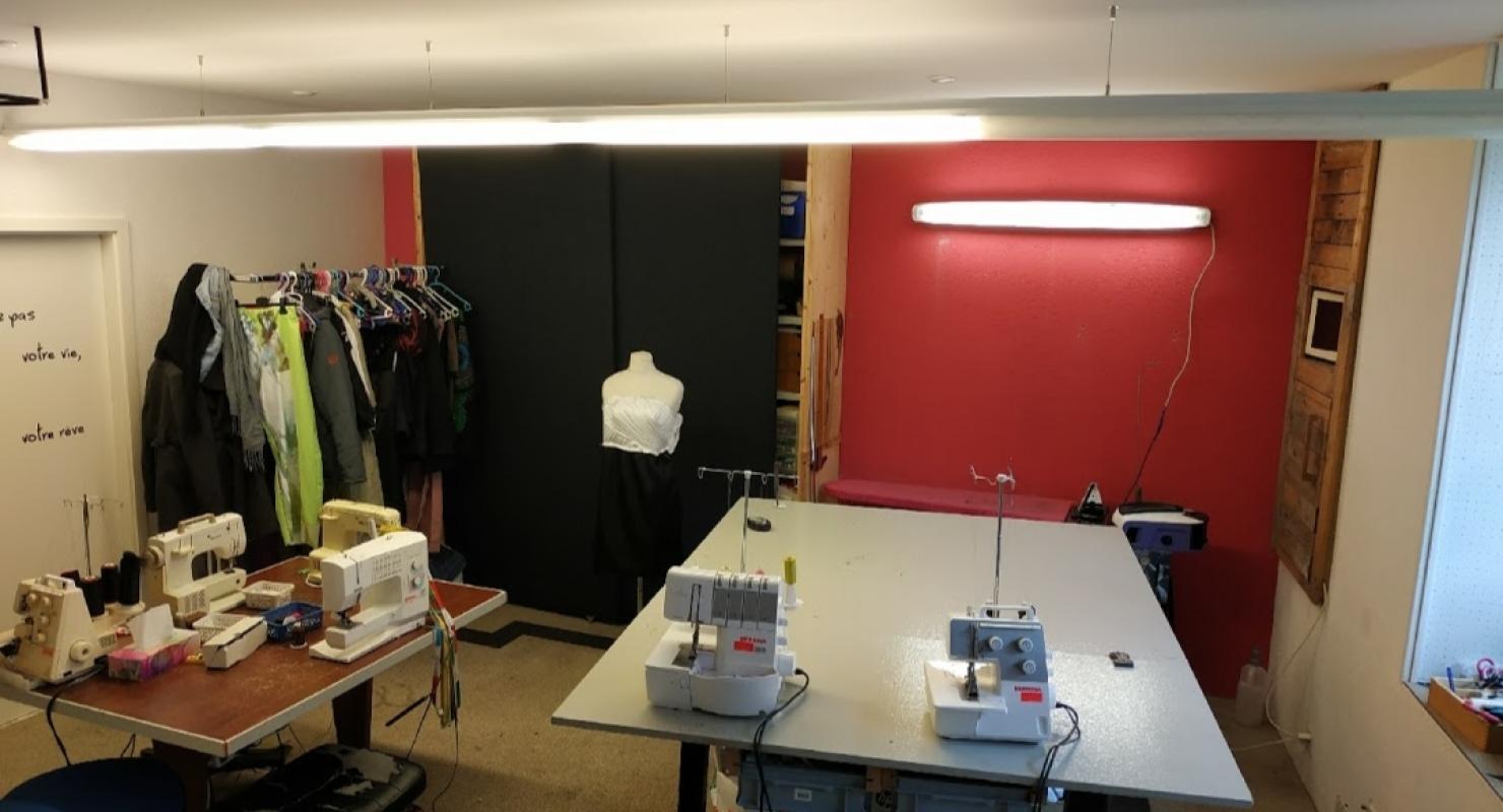 Atelier de couture La Fripe - Second-Hand-Kleidung in Wallis