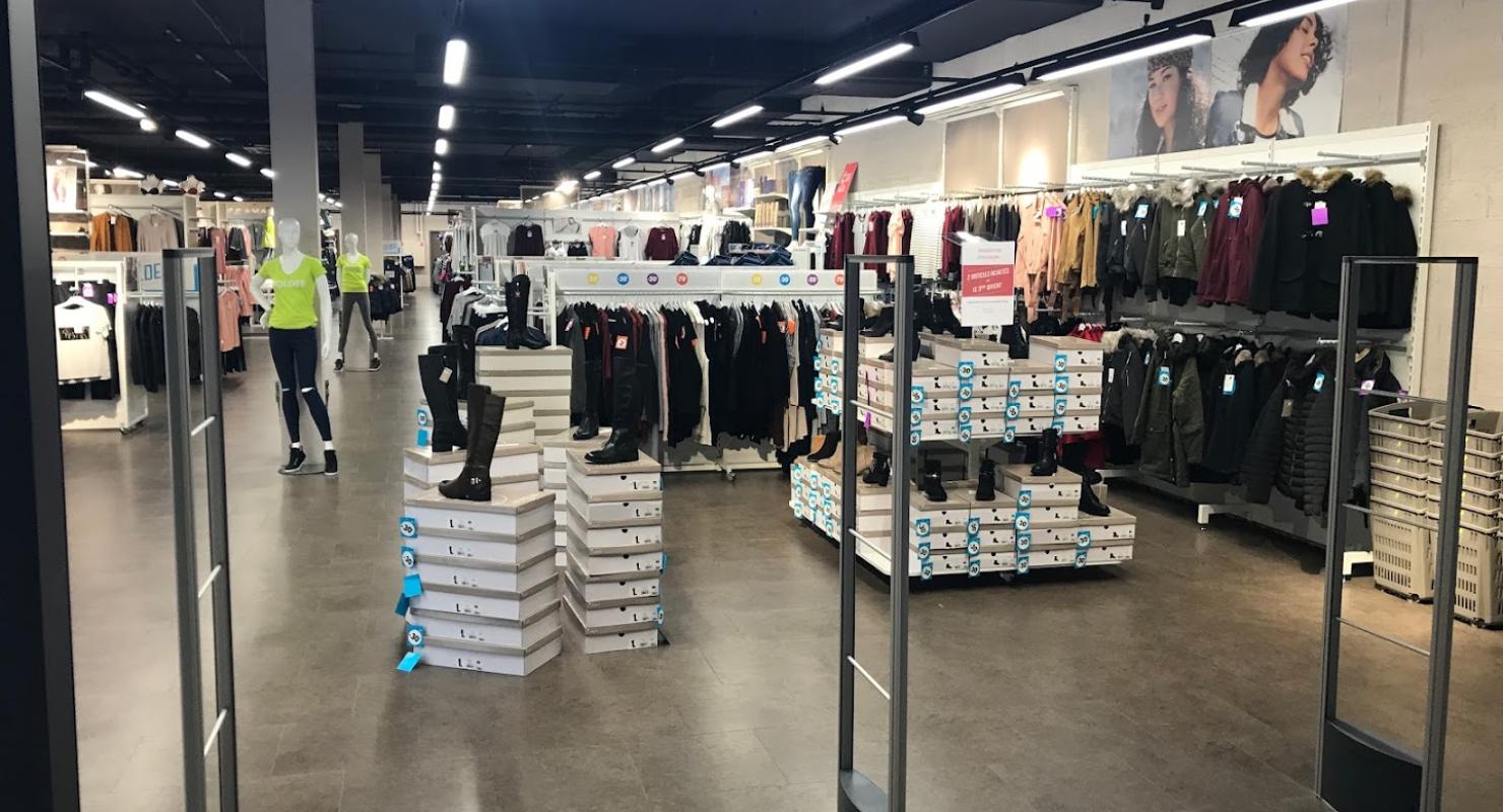 Gemo Shoes and Clothing - Second-Hand-Kleidung in Wallis