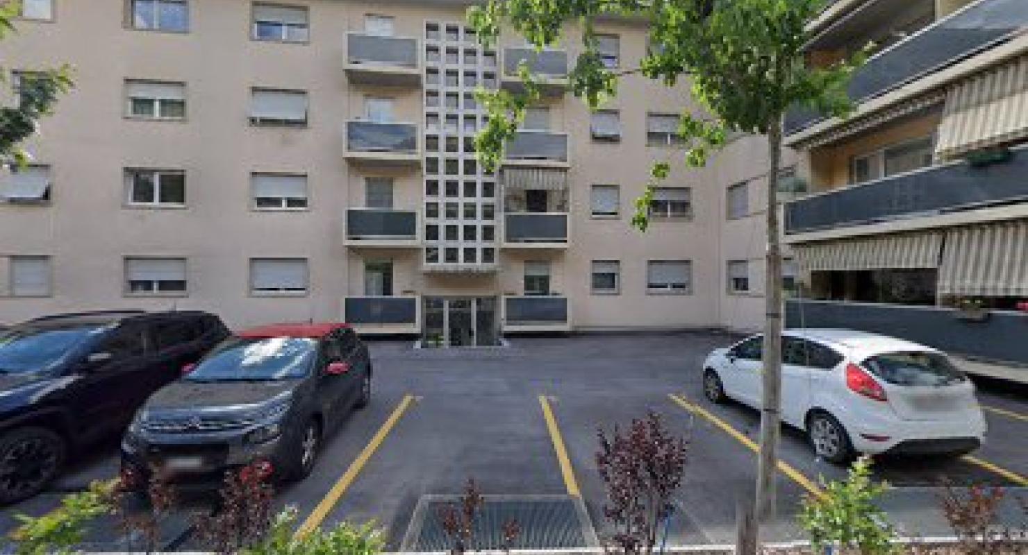 Mrs. Elsa Cheseaux Tailleur - Upcycled Fashion in Valais