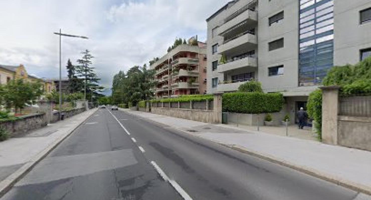 OminiMarket - Second-Hand-Kleidung in Wallis