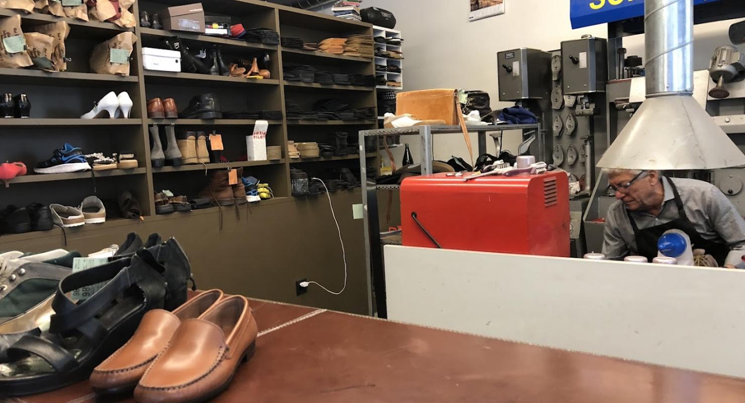 Salvatore Vitaliano Schuhmacherei - Second-hand Clothing in Lucerne