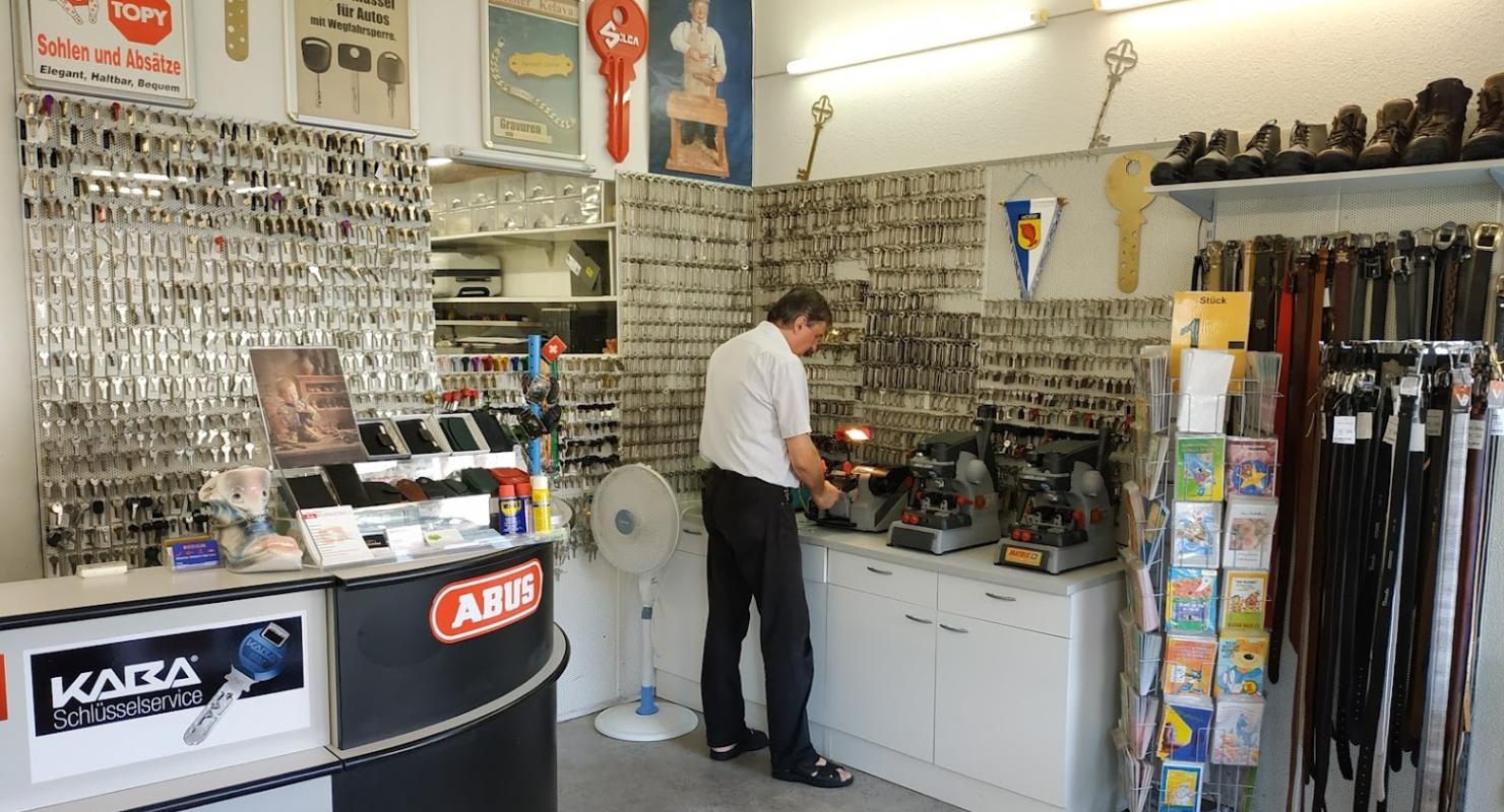 Kelava Ivo - Second-hand Clothing in Lucerne