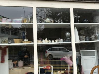 Brockenstube Frauenverein Meggen - Second-hand Clothing in Lucerne