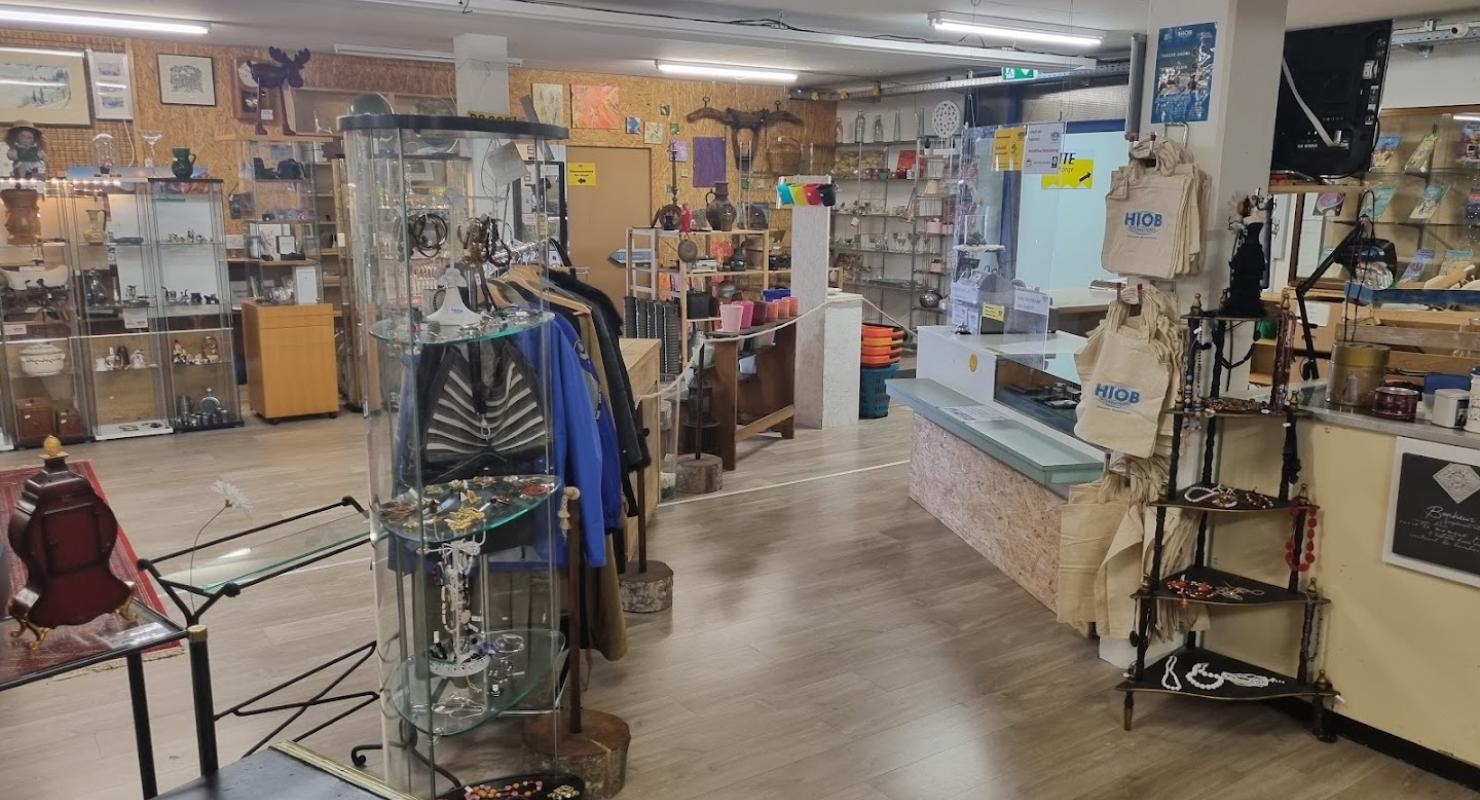 HIOB Grossbrockenstube Secondhand - Second-Hand-Kleidung in Luzern