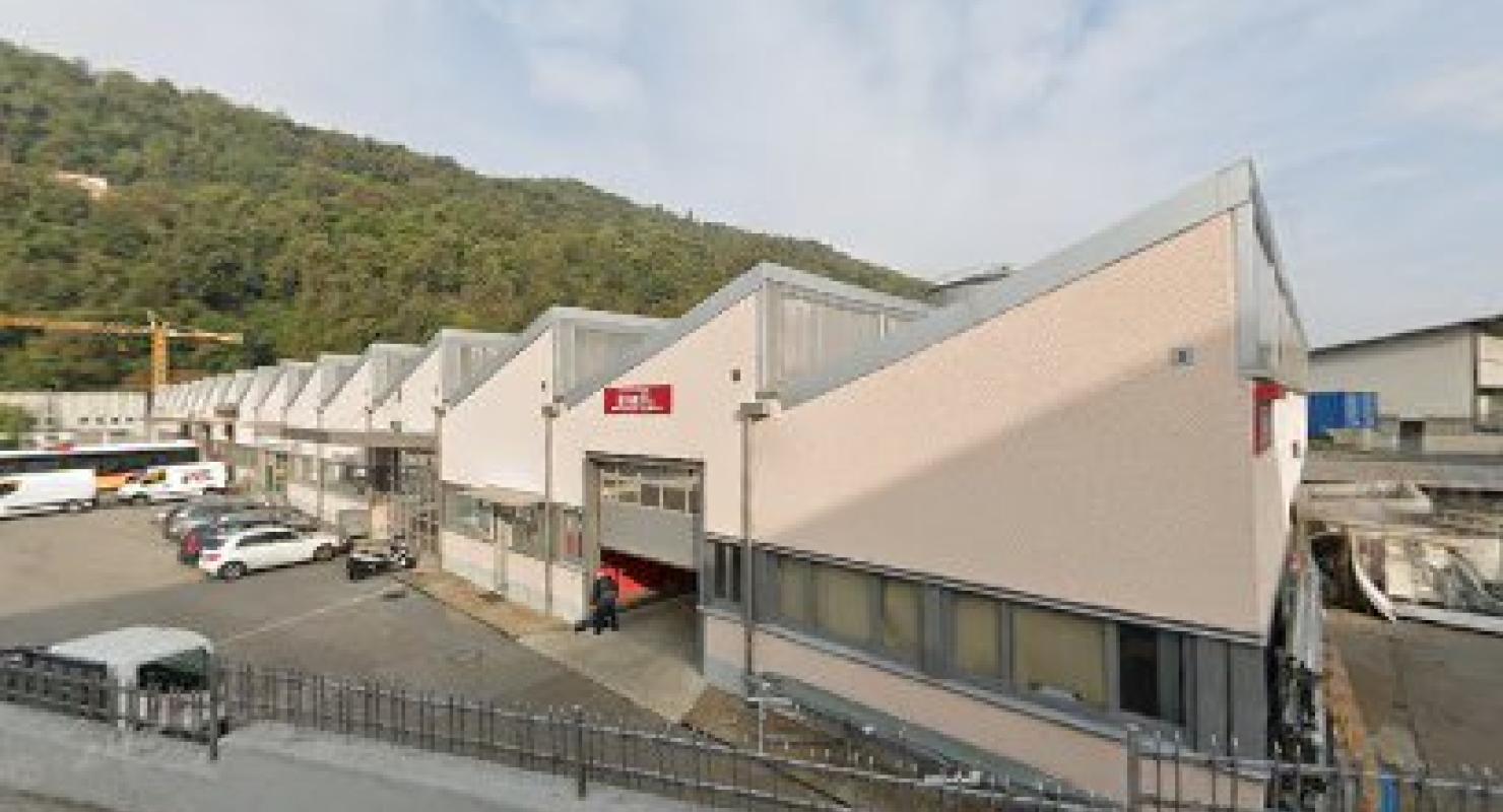 ecrew - Upcycled Fashion in Ticino