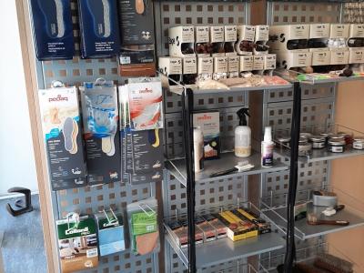 Calzolaio Tacco Rapido - Second-hand Clothing in Ticino