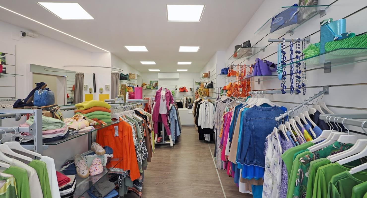 La Borghesina Uomo Donna Bambino - Second-hand Clothing in Ticino