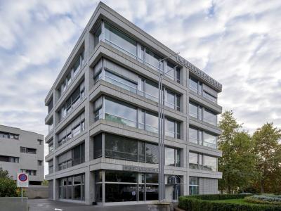 Philipp Plein - Upcycled Fashion in Ticino