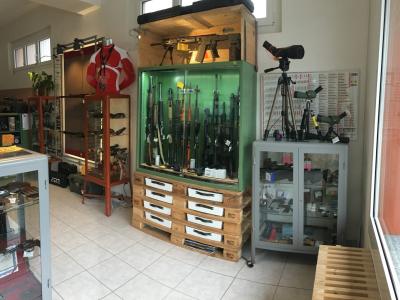 Armeria Blockhouse - Second-hand Clothing in Ticino