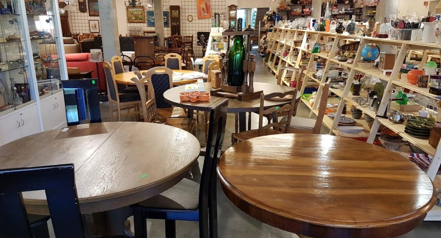 Communauté Emmaüs Etagnières - Second-hand Clothing in Vaud