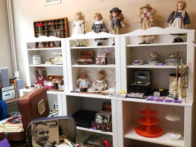 Brocante Vintage-Audio Orbe - Second-hand Clothing in Vaud