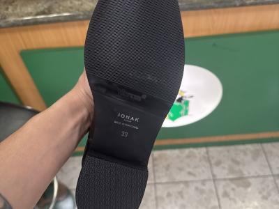 Le Cordonnier - Second-hand Clothing in Vaud