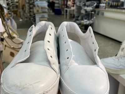 Dr. Sneakers & Shoes Lausanne - Second-hand Clothing in Vaud