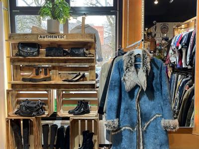 Authentic friperie - Second-hand Clothing in Vaud