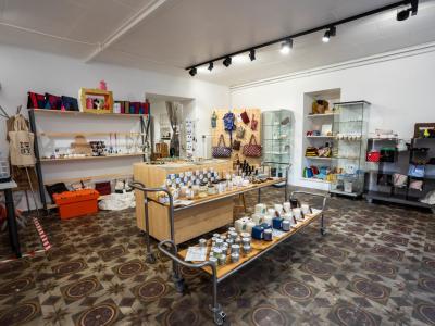 Ateapic - Second-hand Clothing in Vaud