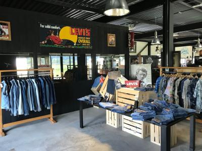 Temple Speed Shop - Second-hand Clothing in Vaud