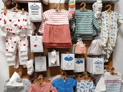 Boutique Tineuf - Second-Hand-Kleidung in Waadt