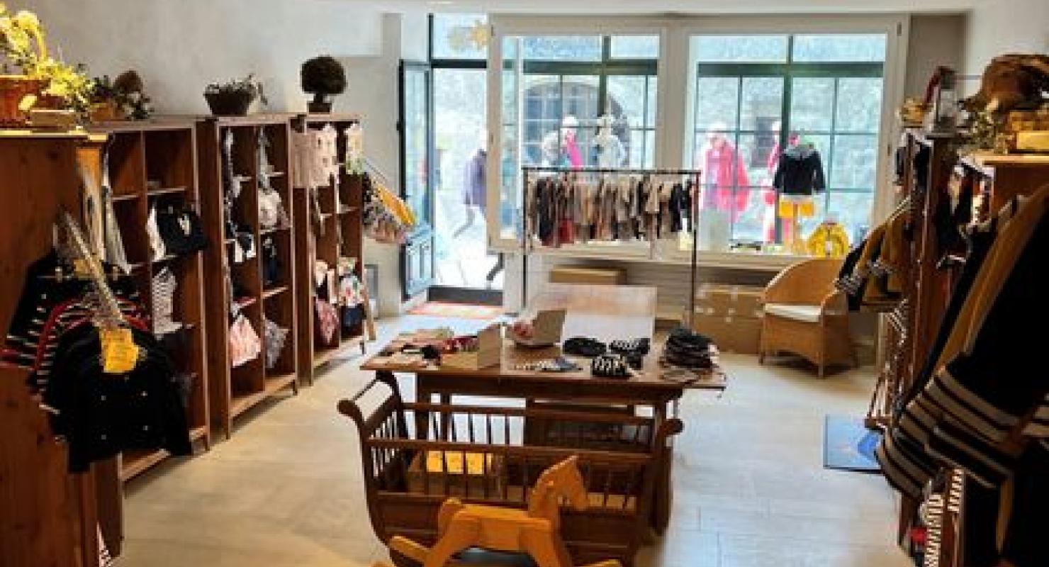 Tournesols et Marguerites - Second-Hand-Kleidung in Waadt