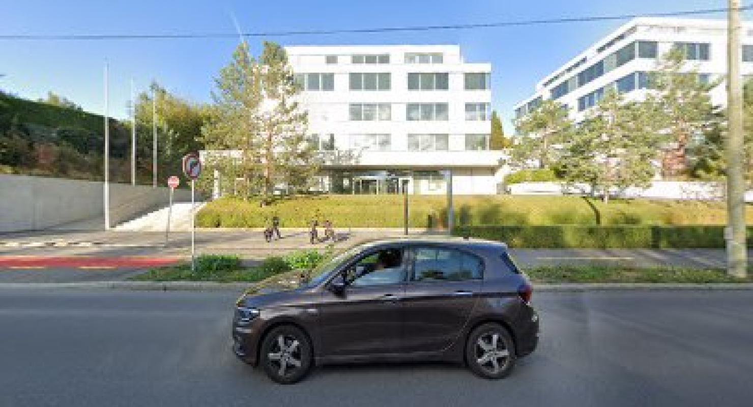 KA/NOA International Head Office & Showroom - Upcycling-Mode in Waadt