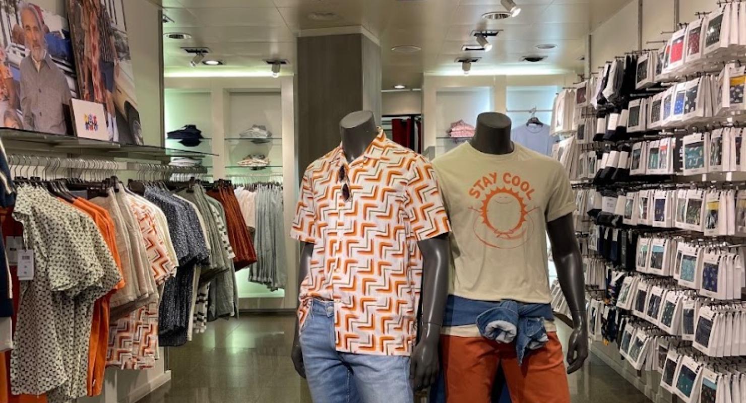 WE Fashion Lausanne - Place du Grand-St-Jean - Second-hand Clothing in Vaud