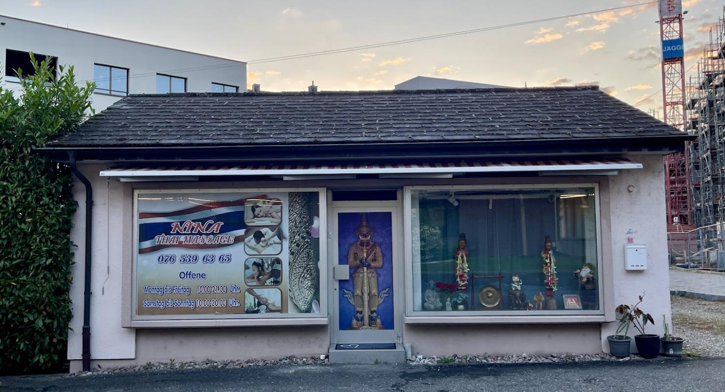 Schuhreparaturen u. Schlüsselservice Markthof - Second-hand Clothing in Aargau