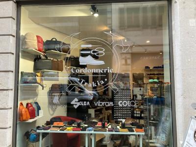 Cordonnerie Trakia - Second-hand Clothing in Vaud