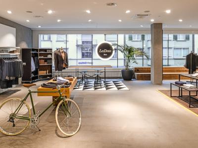SAM - Tailor Store Zug x LesDeux - Upcycled Fashion in Zug
