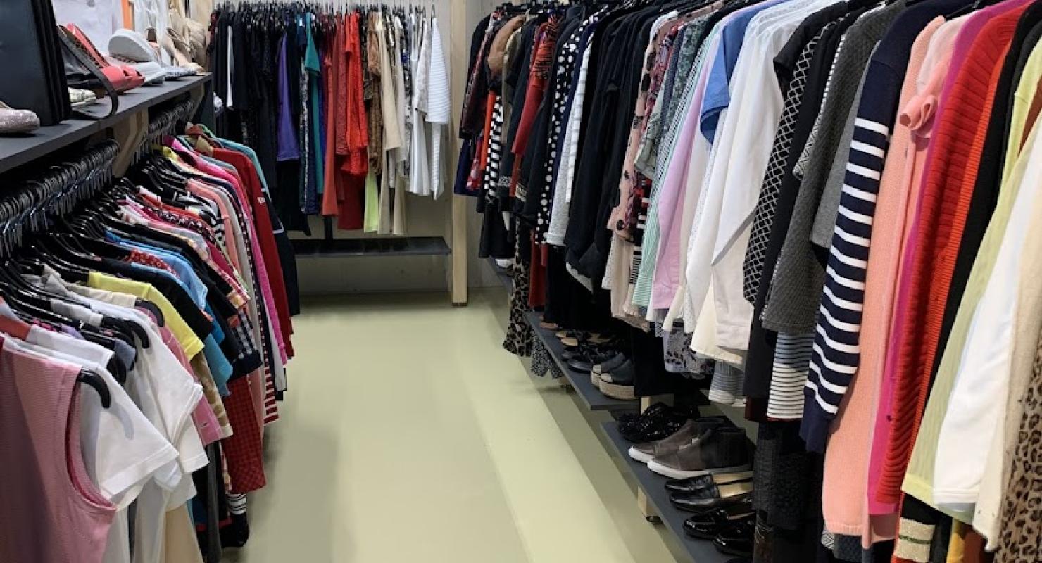 LADEN 2 - Second-hand Clothing in Zug